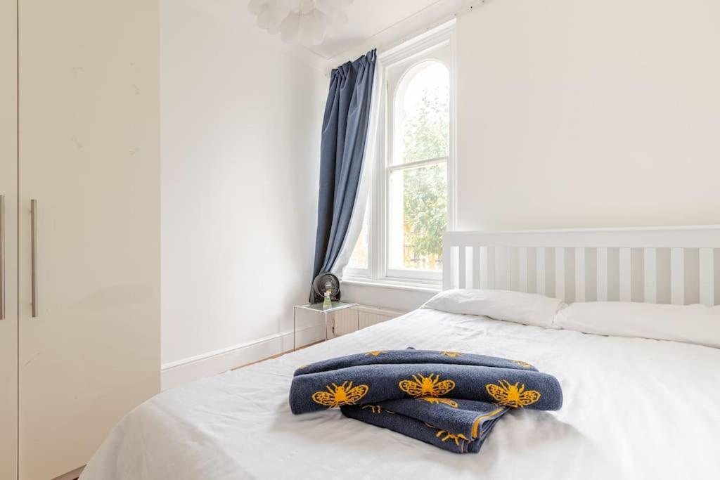 2 Bedroom Flat In St Johns Wood London Exterior photo