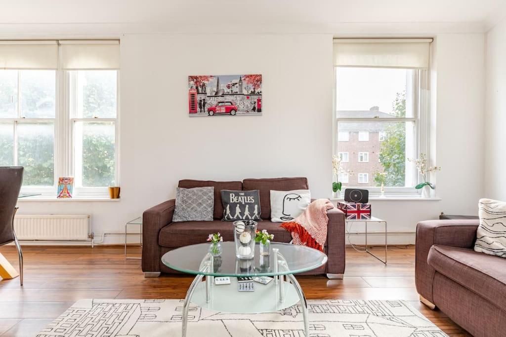 2 Bedroom Flat In St Johns Wood London Exterior photo