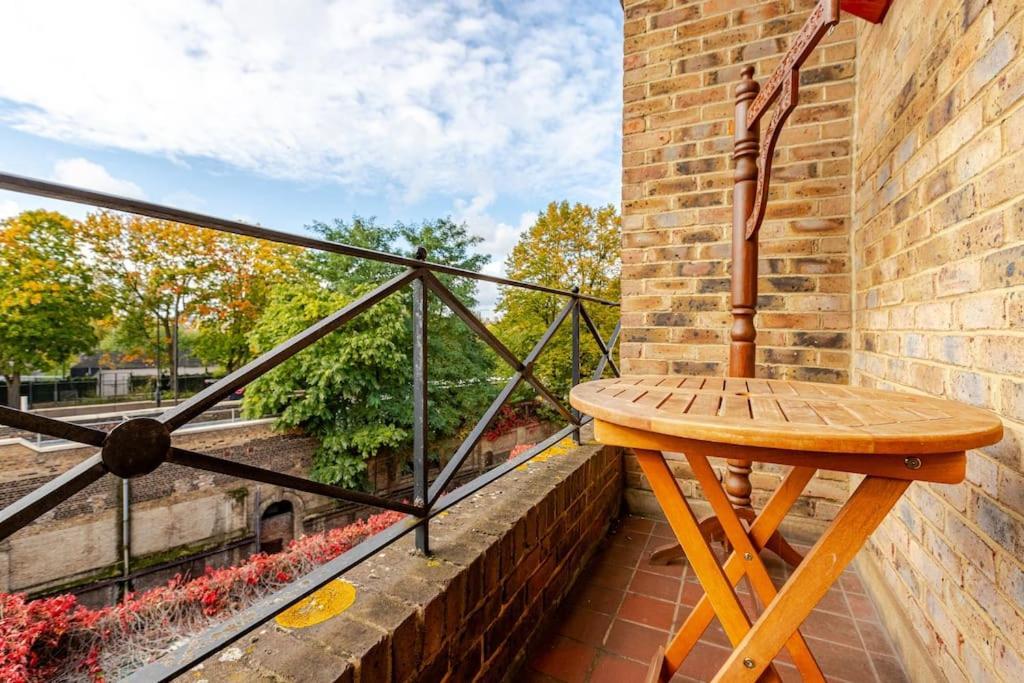 2 Bedroom Flat In St Johns Wood London Exterior photo