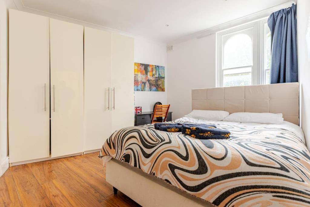 2 Bedroom Flat In St Johns Wood London Exterior photo