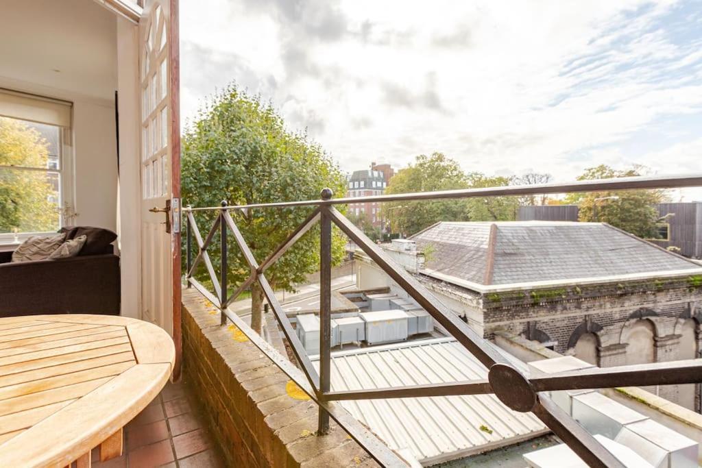 2 Bedroom Flat In St Johns Wood London Exterior photo